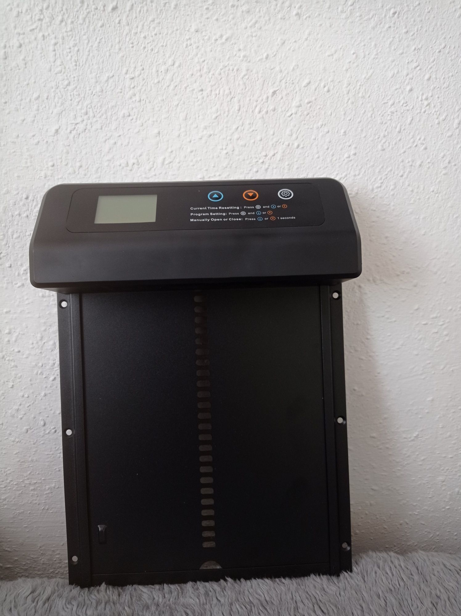 Sprzedam drzwi automatyczne do kurnika lub gołębnika
