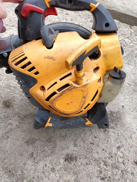 Dmuchawa odkurzacz do liści