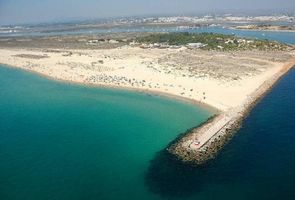 Tavira moradia t2 no centro histórico com terraço e barbecue.