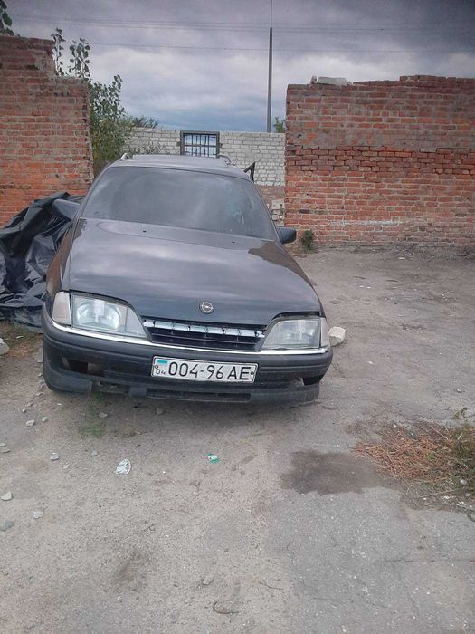 Opel Omega A 2.0 и 2.6