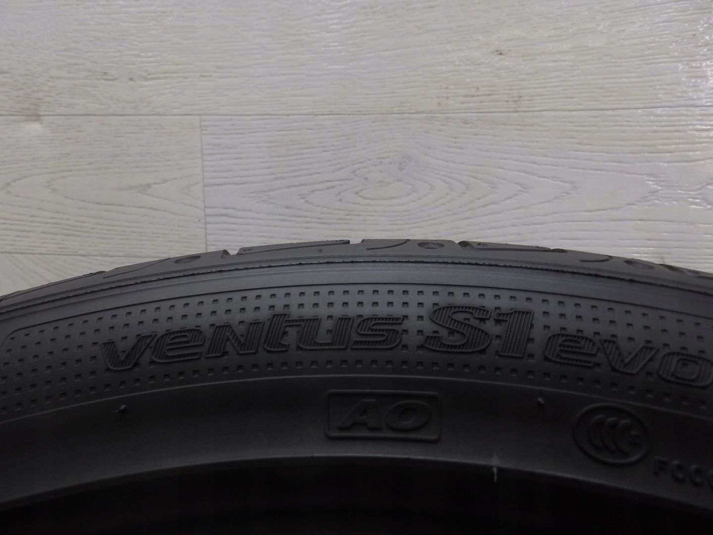 Opona letnia Hankook Ventus S1 evo2 SUV 255/40R20 101 Y
