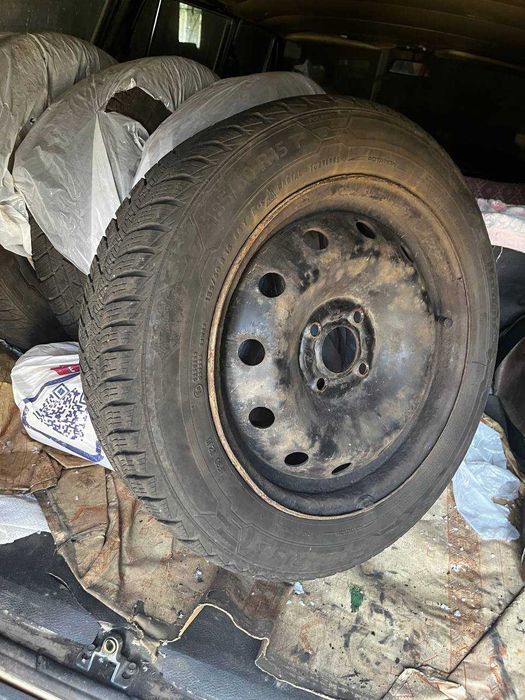 Шини зимові 185/60/R15 4шт Barum Polaris Колеса