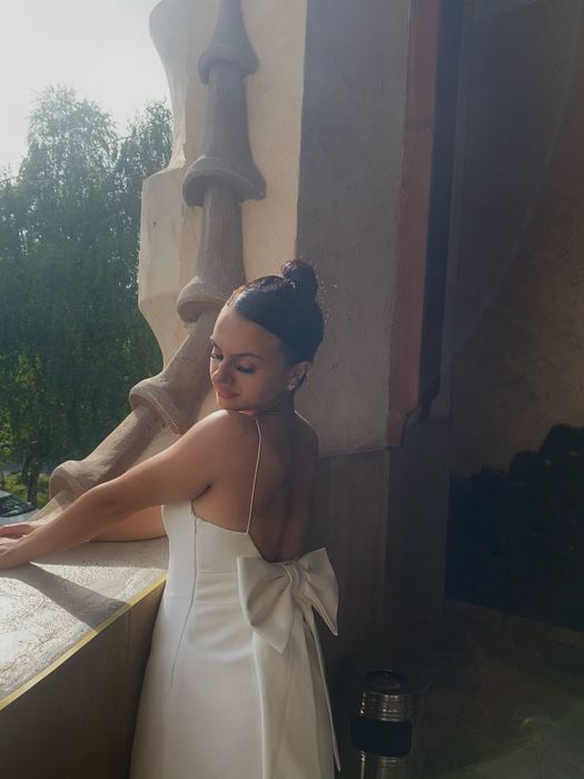 Сукня Zara, біла з бантом розмір S підійде на Xs, одягала один раз