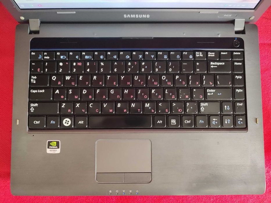 Samsung R428, 8Гб/HDD 320ГБ/nVIDIA/Windows 10