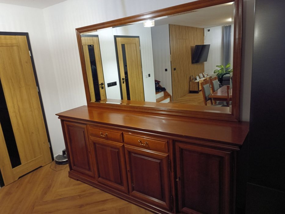 Piękna duża komoda z lustrem drewniana