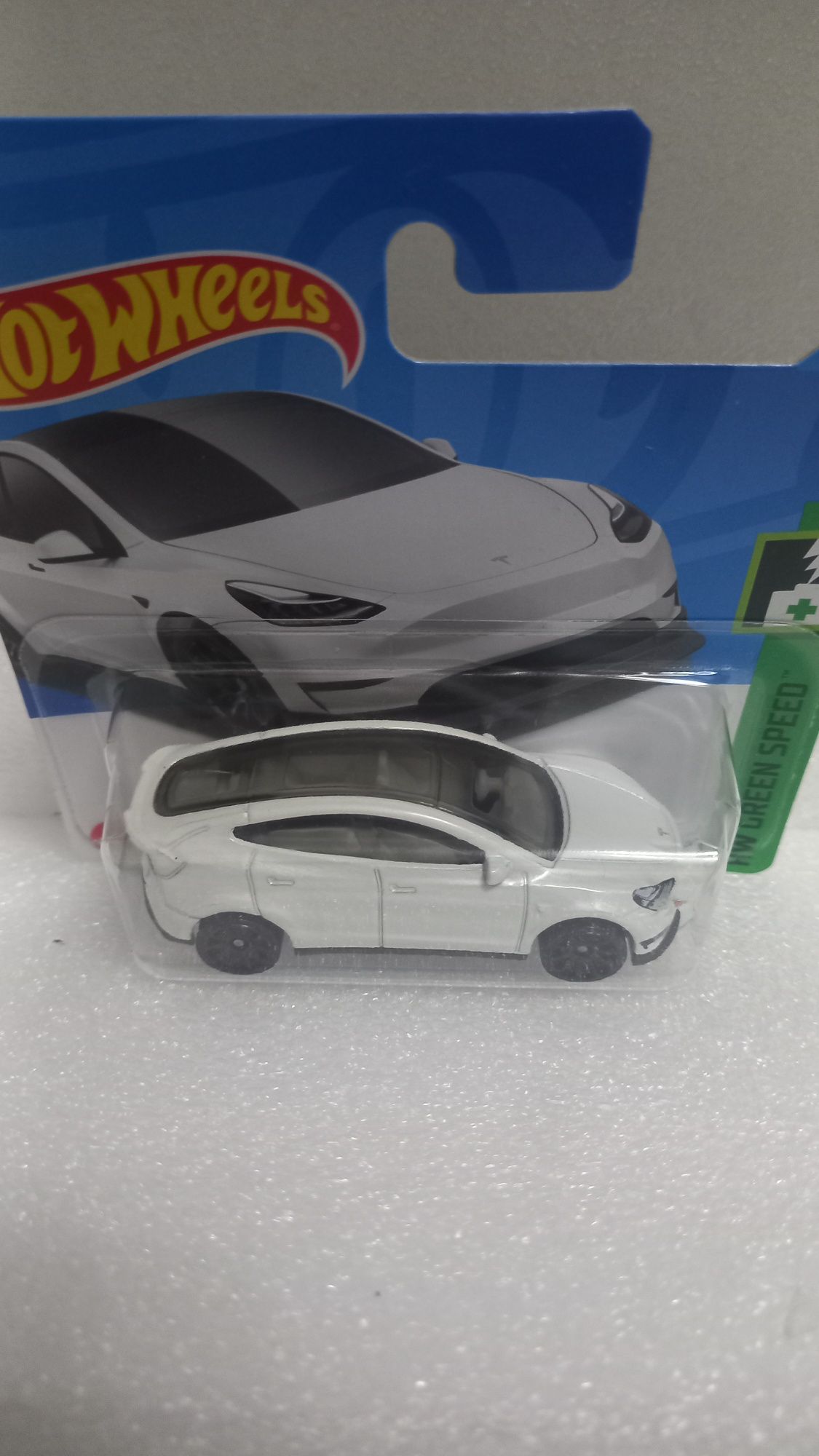 Tesla Model Y Hot Wheels