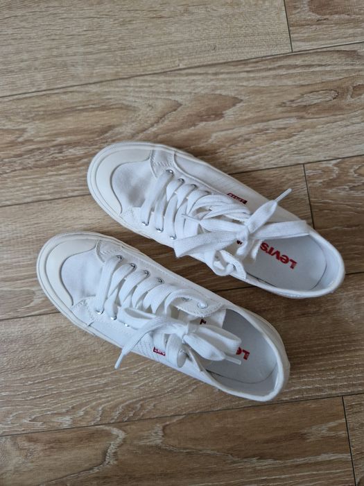 Levi's Hernandez białe trampki tenisówki 38 39
