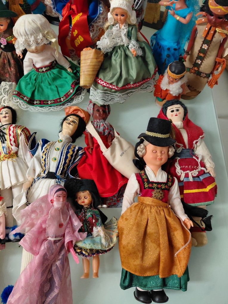 Colecção de bonecas - diversos países