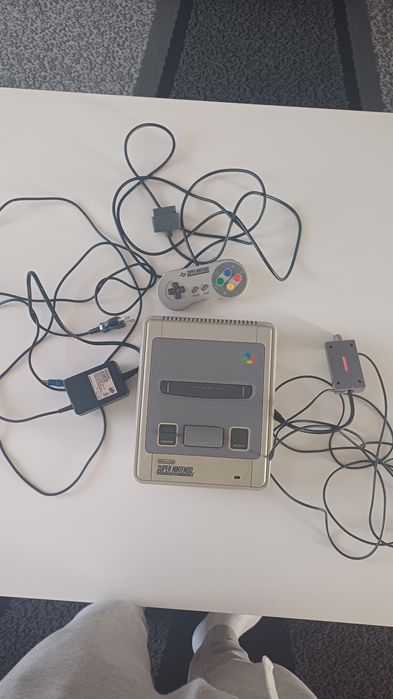 Konsola Super Nintendo Super NES uszkodzona