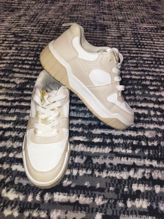 Кроссовки (стелька 22,5см)