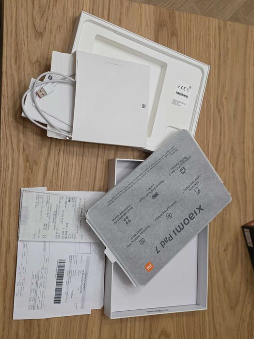 Tablet Xiaomi Pad 7 8/256 GB super stan długa gwarancja 07.2027 etui