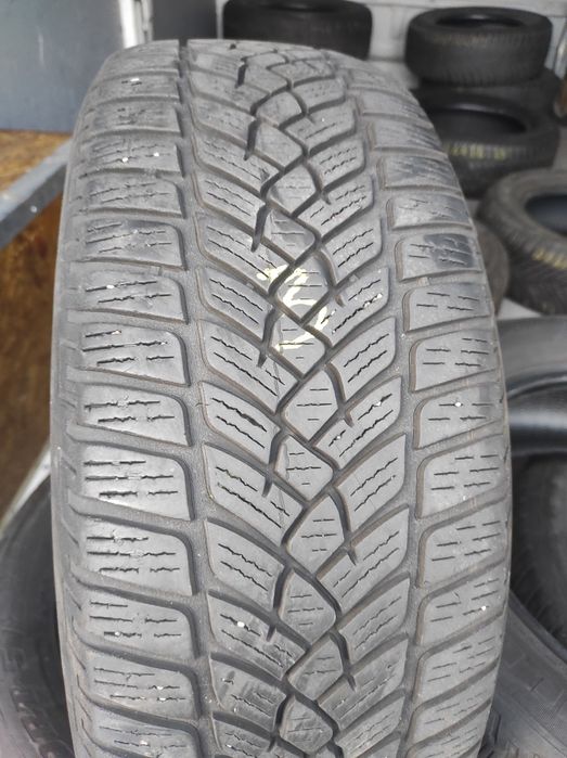 Шины всесезонные 215/60R16.