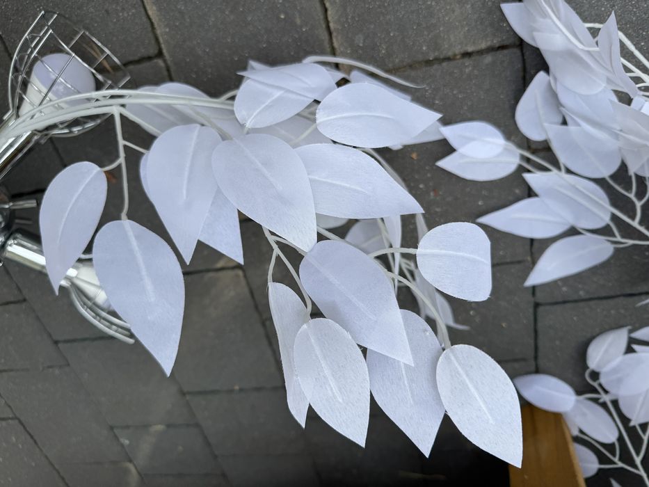 Lampa z piór biała duża żyrandol romantyczny