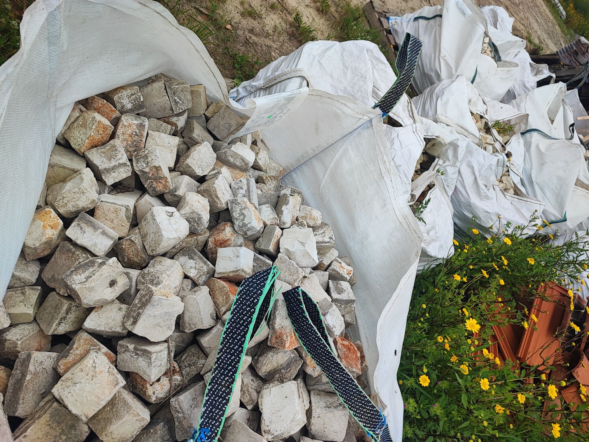 Pedra de calçada em big bag