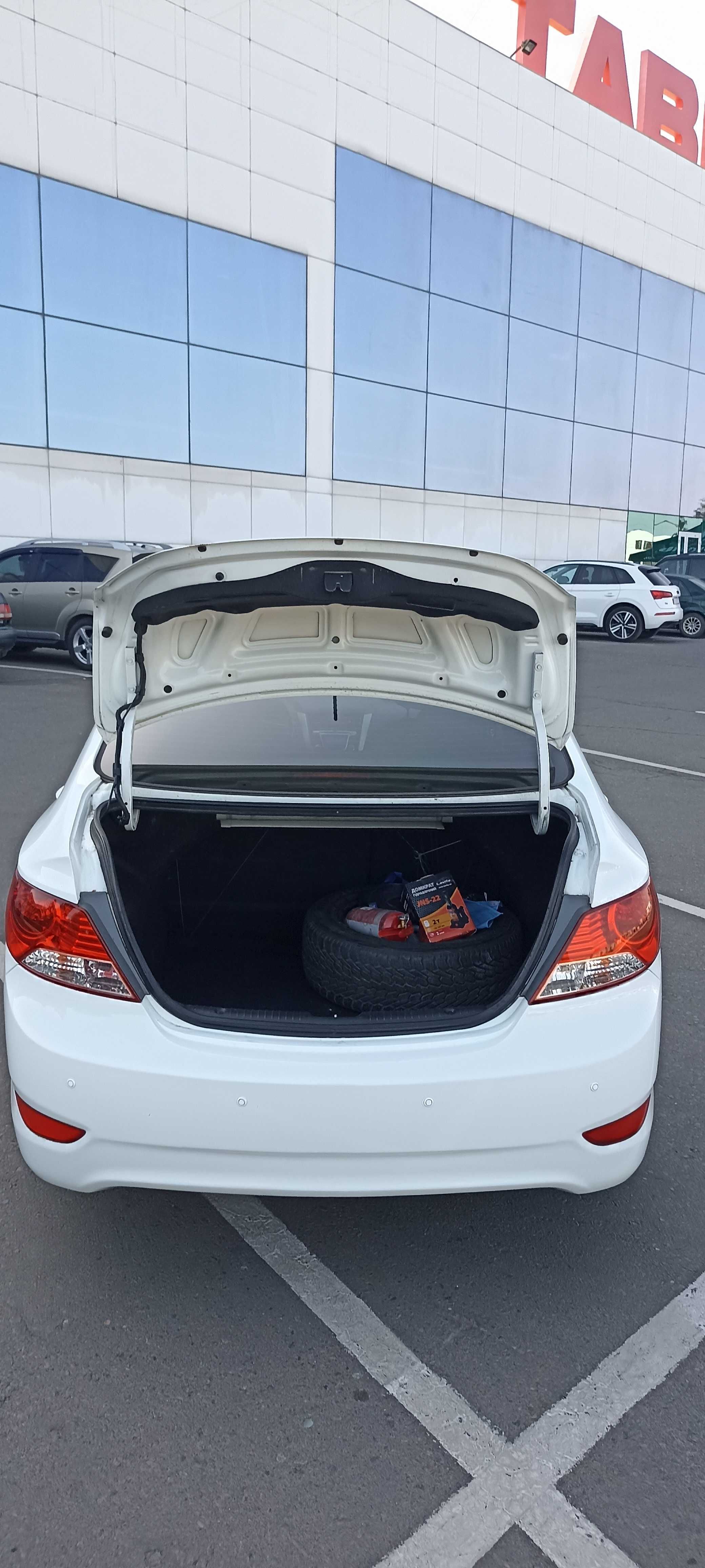 Hyundai Accent 2013