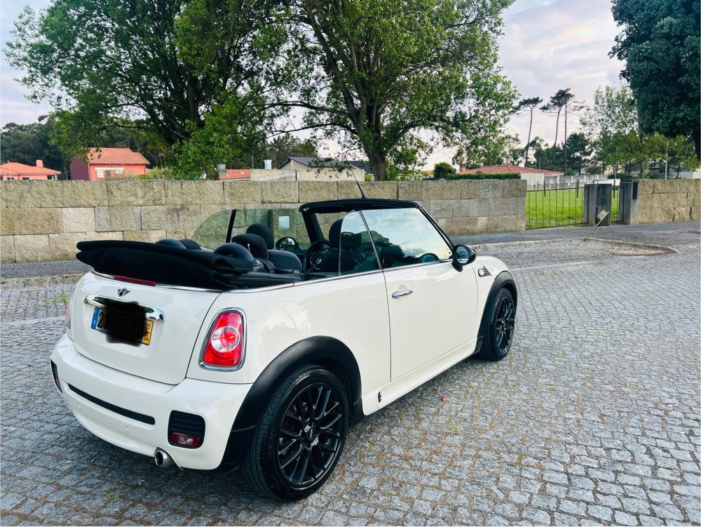 Mini Cooper D Cabrio JCW - Nacional