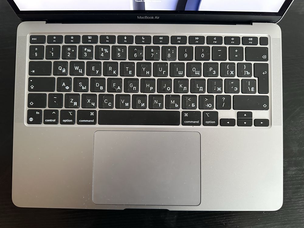 MacBook Air M1 8/256gb