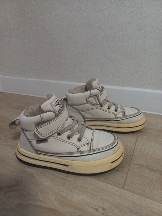 Кросівки хайтопи ботинки 32р теплі на дівчинку