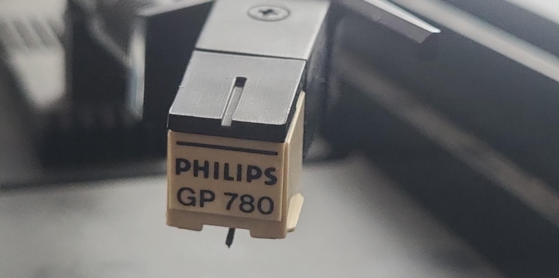 Wieża PHILIPS razem z szafką - idealny stan