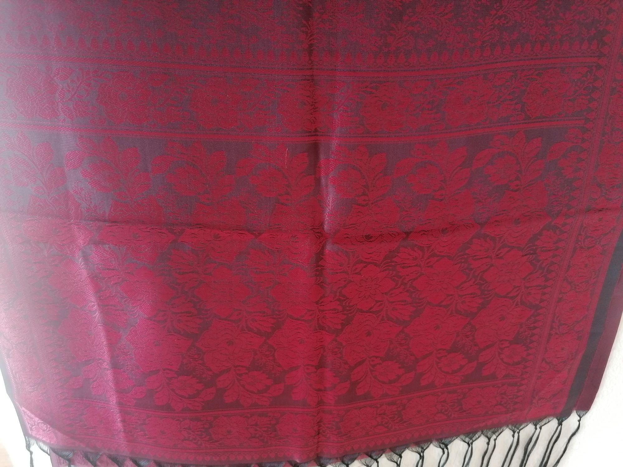 NOWY ekskluzywny szal bordowy z frędzlami