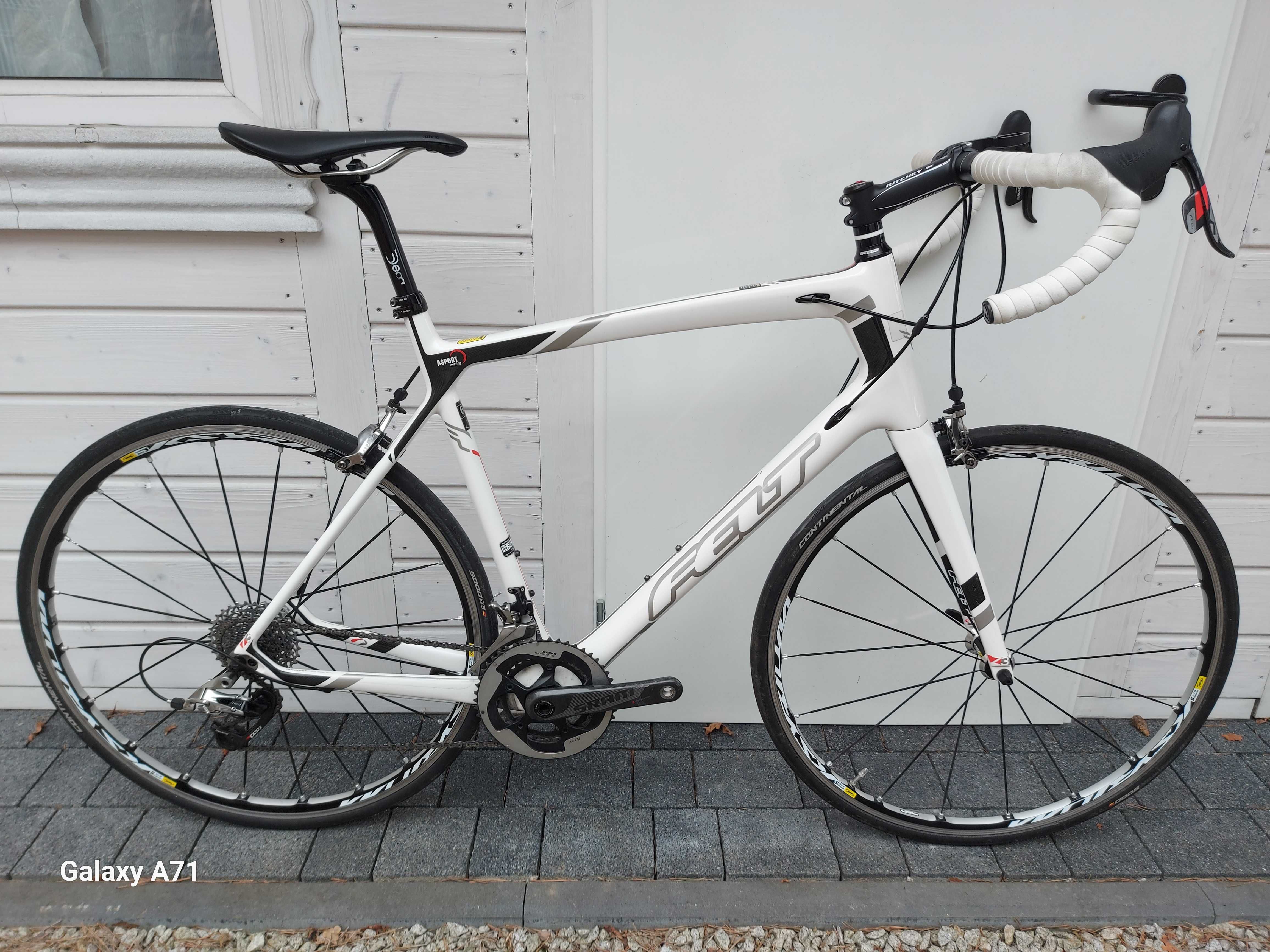 Rower szosowy FELT 23 RED-SRAM RED,2x11,CARBON,waga 7,50 kg-igła