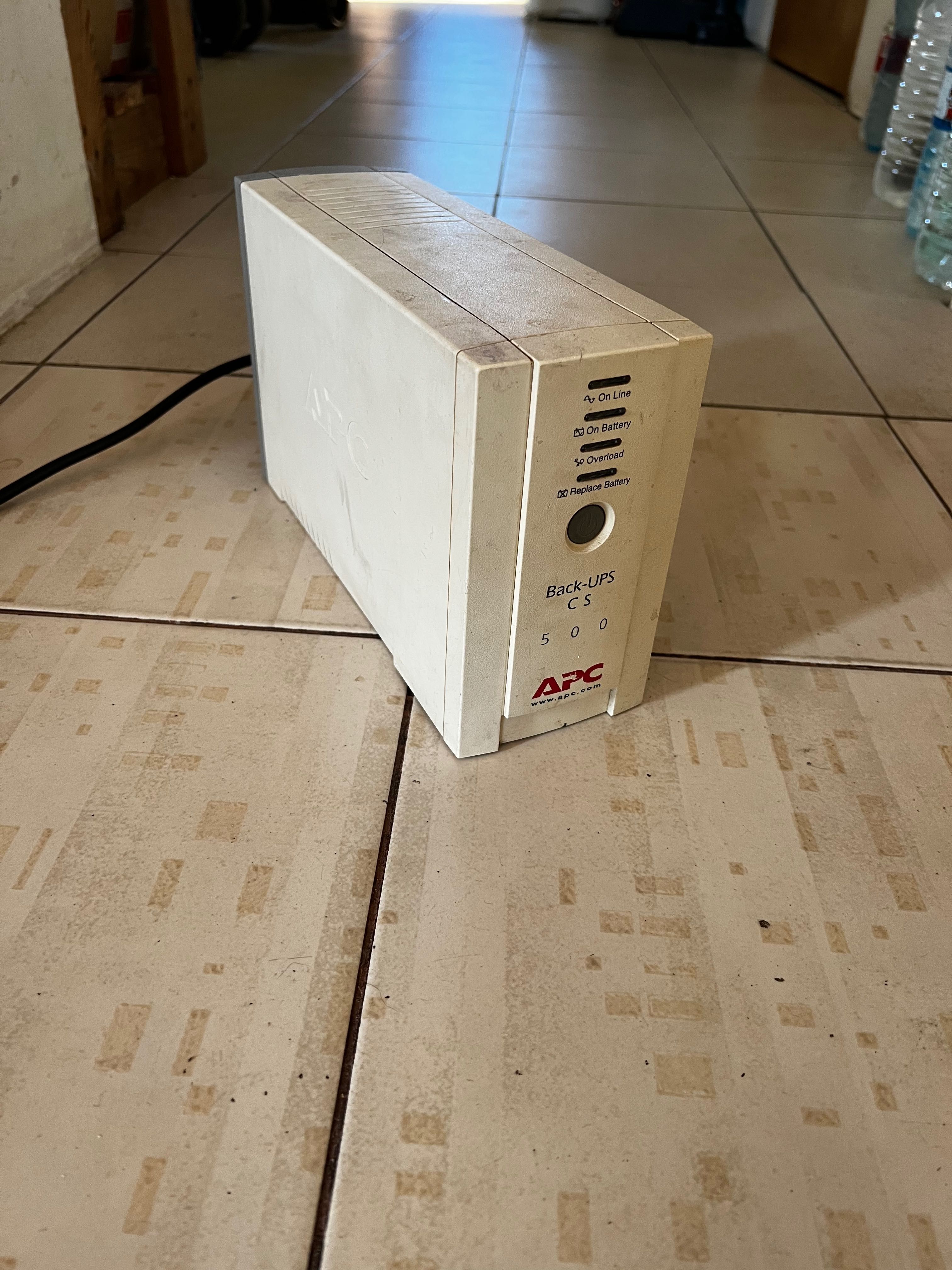 UPS APC Back-UPS CS 500VA бесперебойник