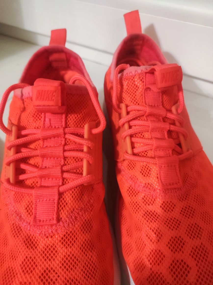 Жіночі кросівки Nike Zenji WMNS Lava Hot Код: 724979-800