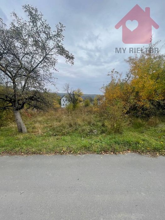 Продаж ділянки с. Гута