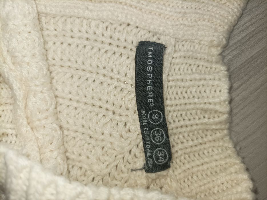 Jasnomorelowy sweterek gruby r.s