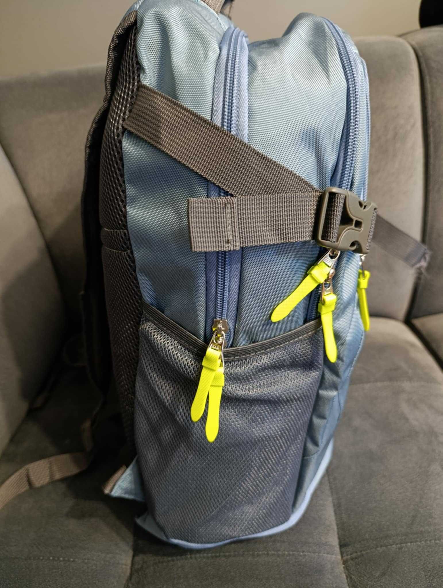 Plecak sportowy wielofunkcyjny z kieszenią na piłkę buty 35L