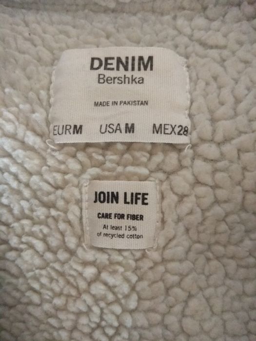 Фірмові джинсові курточки розміром  М та  S