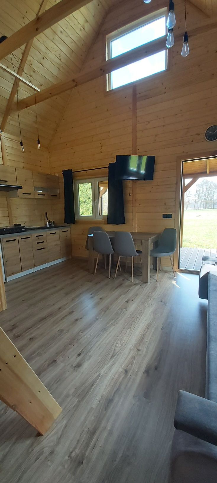 Domki z linią brzegową#jezioro# pomost#sprzęty wodne#sauna#jacuzzi