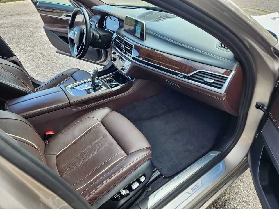 2019 BMW 7-Series 750i