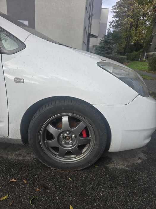 Toyota Prius 2006 LPG – uszkodzony blok silnika 2 cm – silnik sprawny