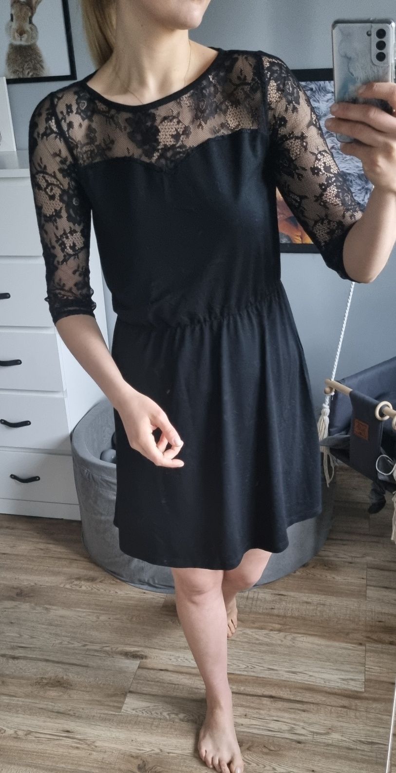 Sinsay XL sukienka 42 czarna z koronką rękaw 3/4 lekka zwiewn