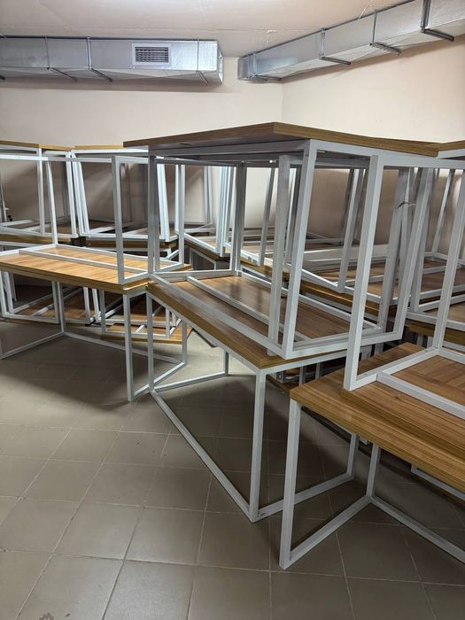 РОЗПРОДАЖ МЕБЛІВ Б/В, столи, крісла, комоди,шафи,стелажі,тумби,стілець