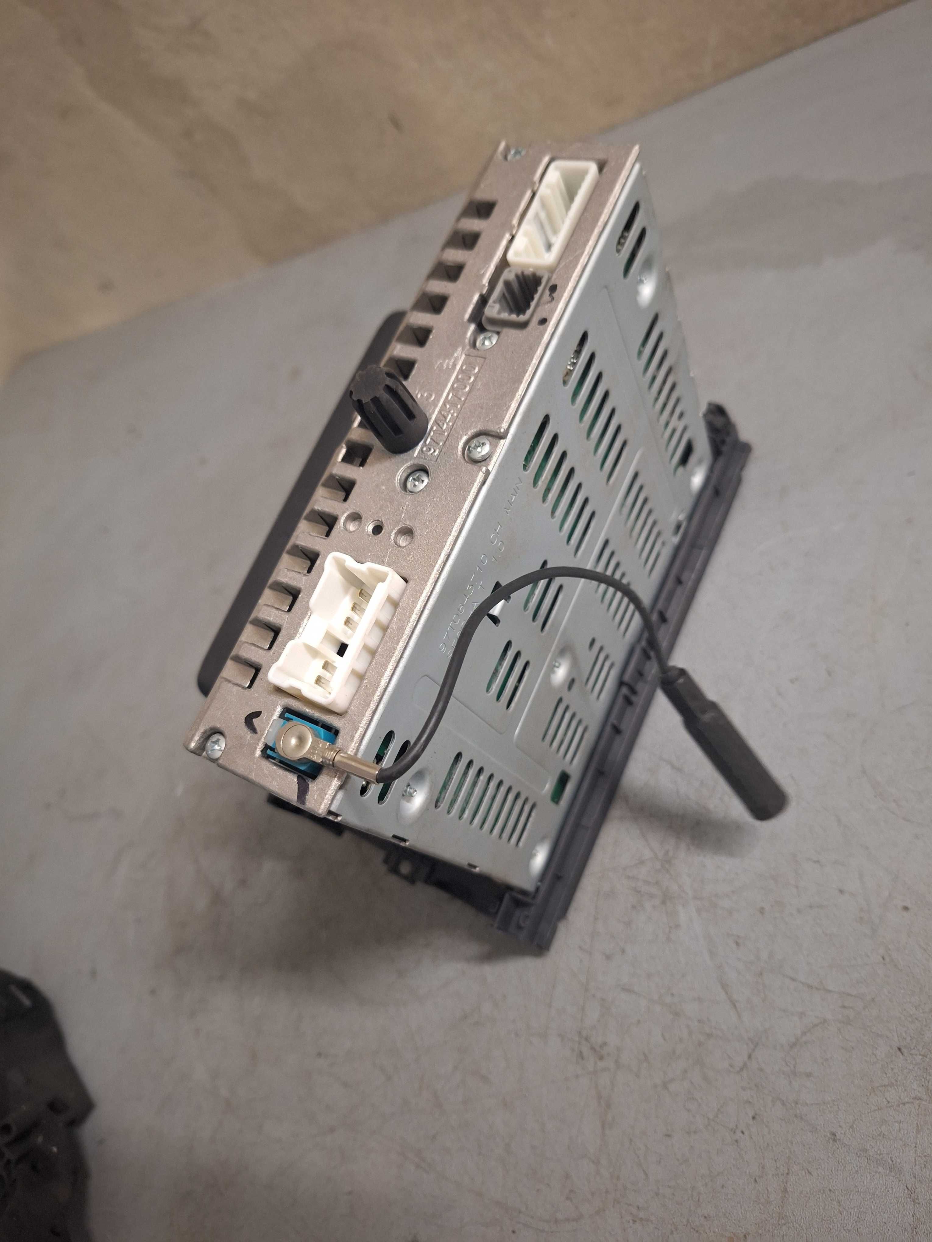 Radio cd vivaro trafic primastar 10-14r