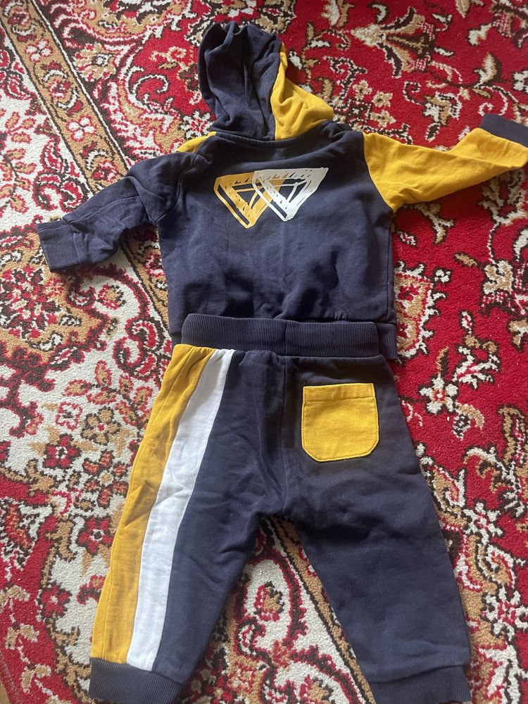 Dres niemowlęcy Guess
