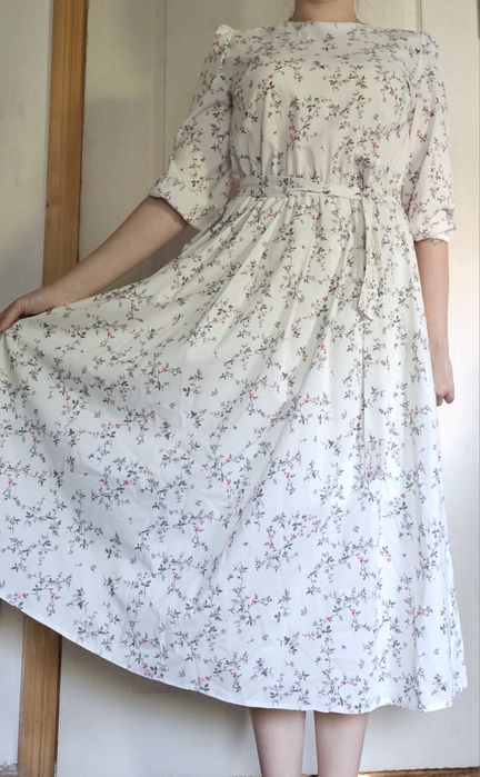 Міді сукня, молочного кольору, весна-літо. Cardo Tinvas. 46р