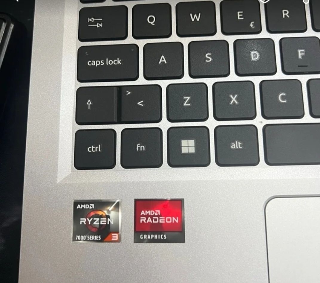 PC Acer com 1 ano