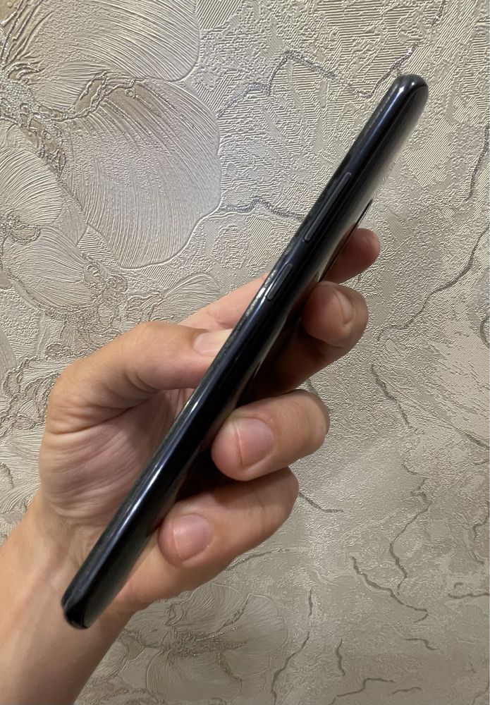 Мобильный телефон VIVO V17 Pro 8/128gb б/у