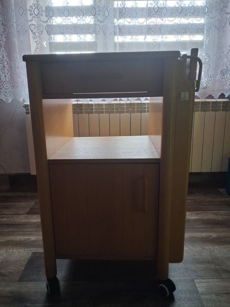 Szafka przyłóżkowa,