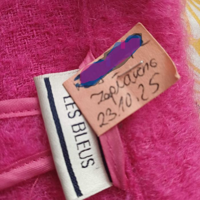 Żakiet w kolorze fuksji, szlachetny skład