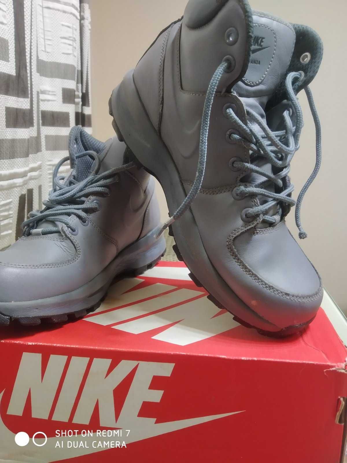 Продам ботинки Nike (унисекс) р.40