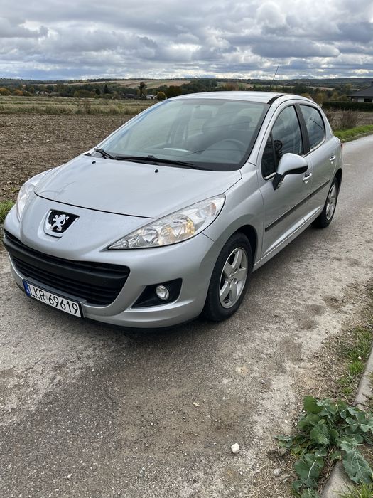 Peugeot 207 Salon polska 2009r