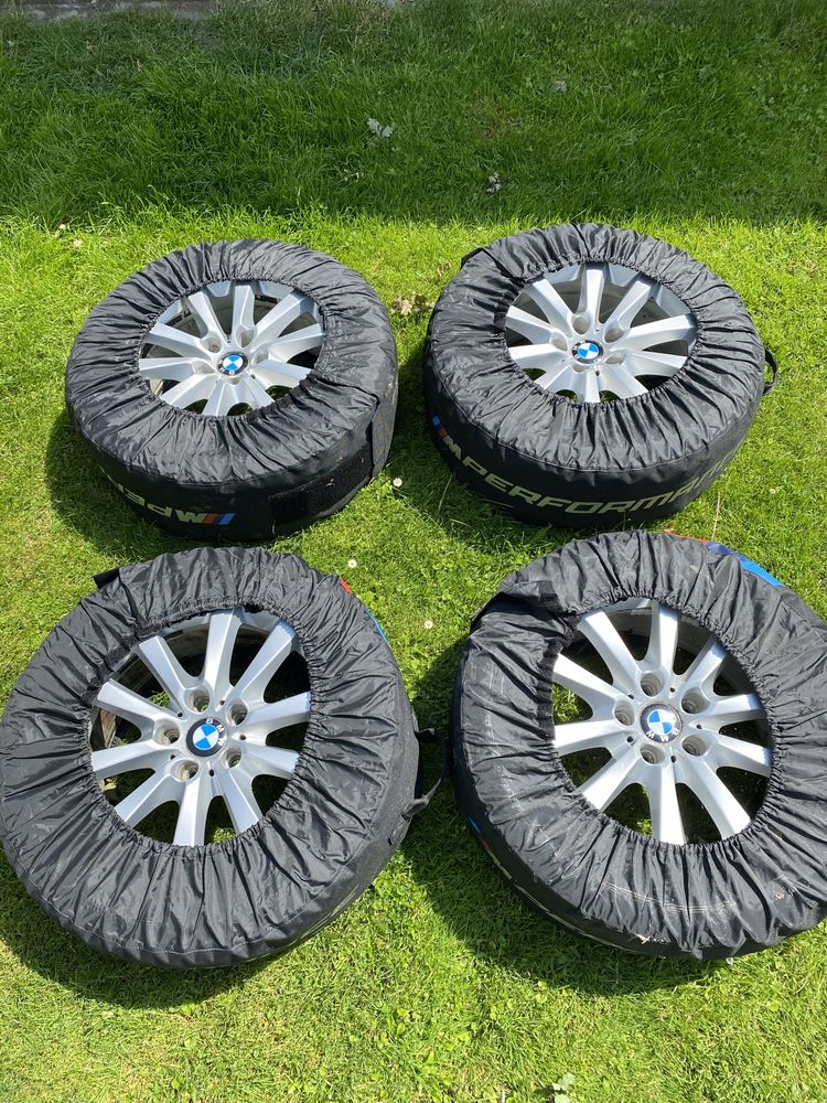 Felgi z oponami zimowymi do BMW serii 5 F10 F11 z rozstawem 5x120.