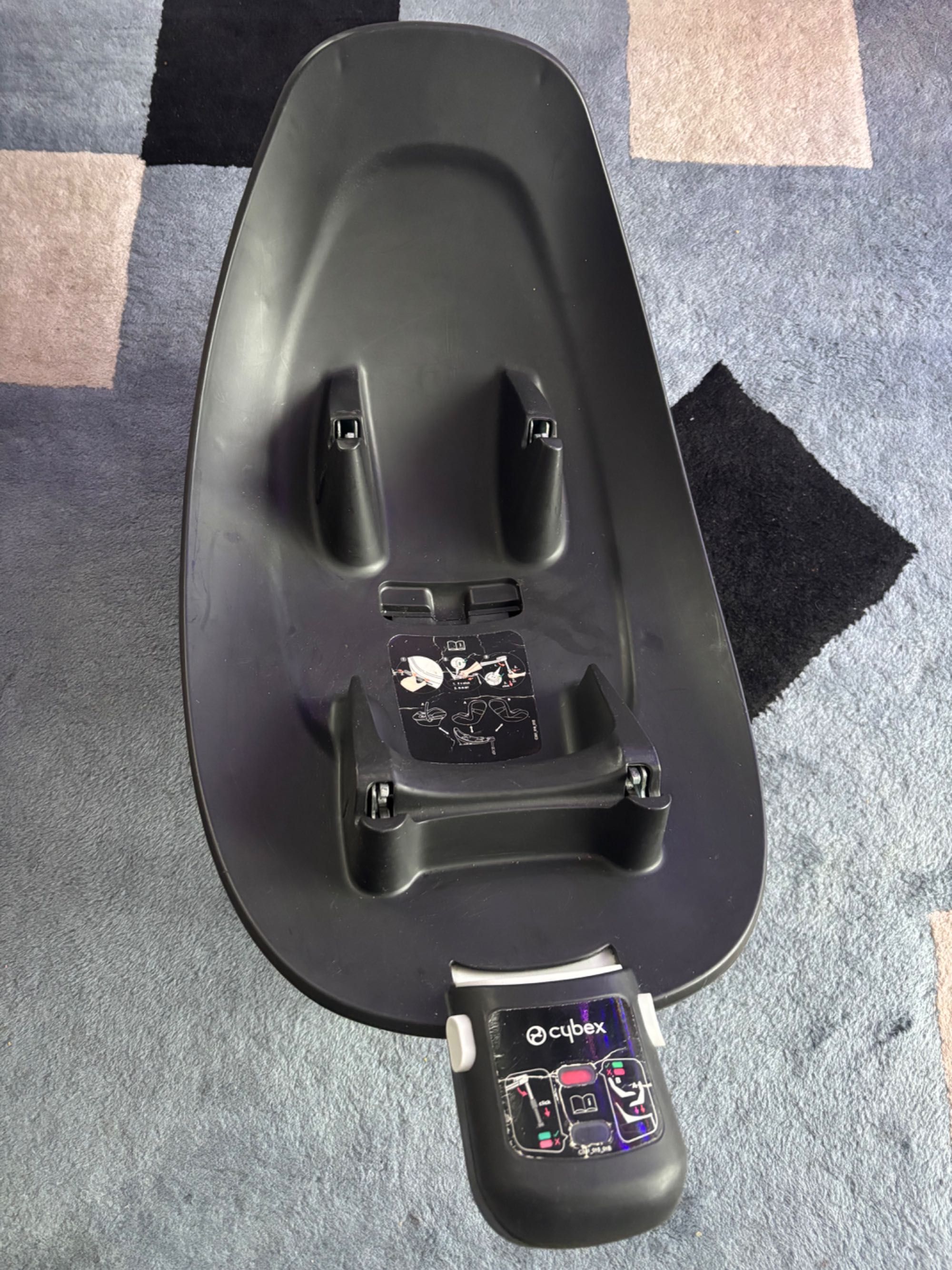 Foteliki Cybex Aton M i-size + Sirona M2 i-size + baza