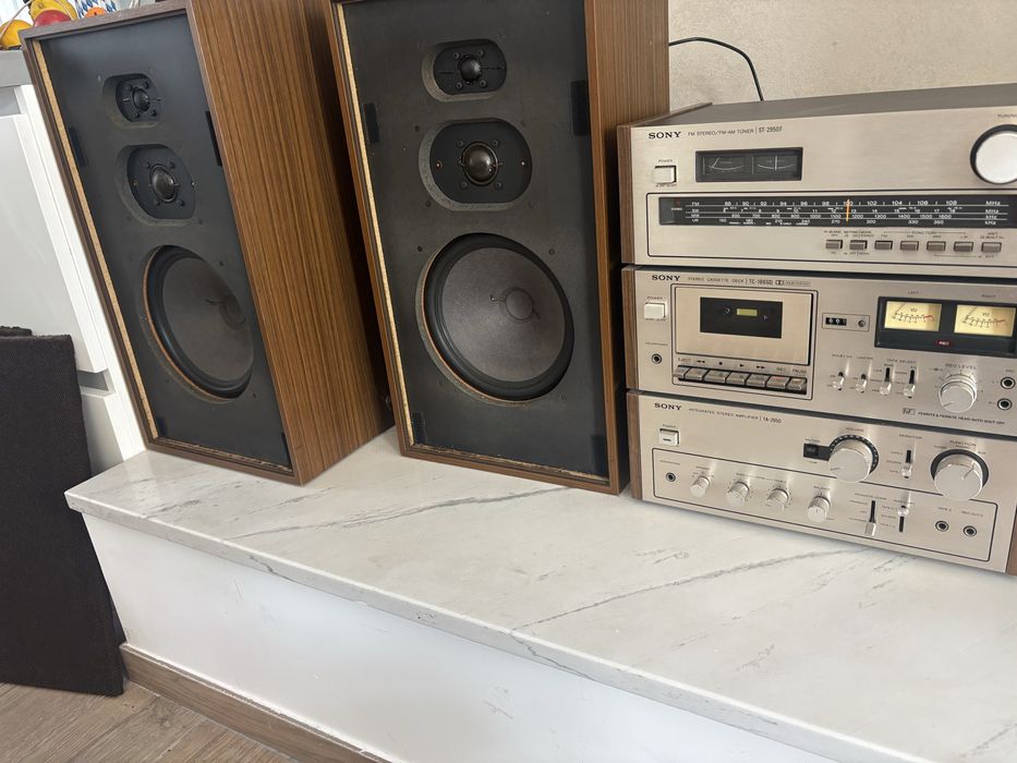 Усилитель , FM приемник , дека касетная sony , аккустика Dual