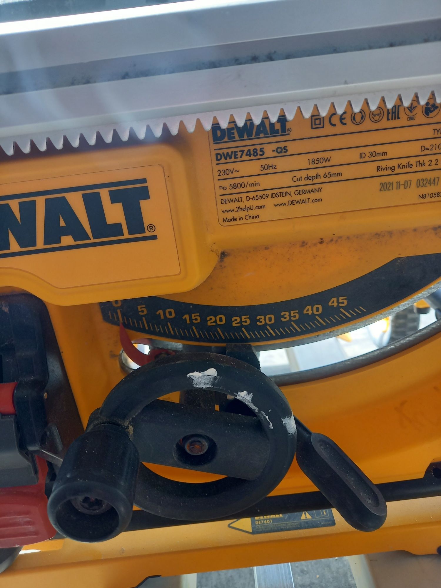 Pila stołowa Dewalt DWE7485-QS plus DE7400