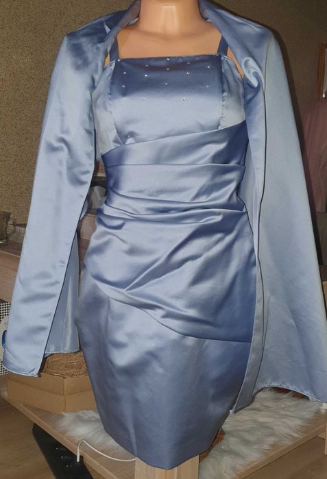 Mała elegancka sukienka mini